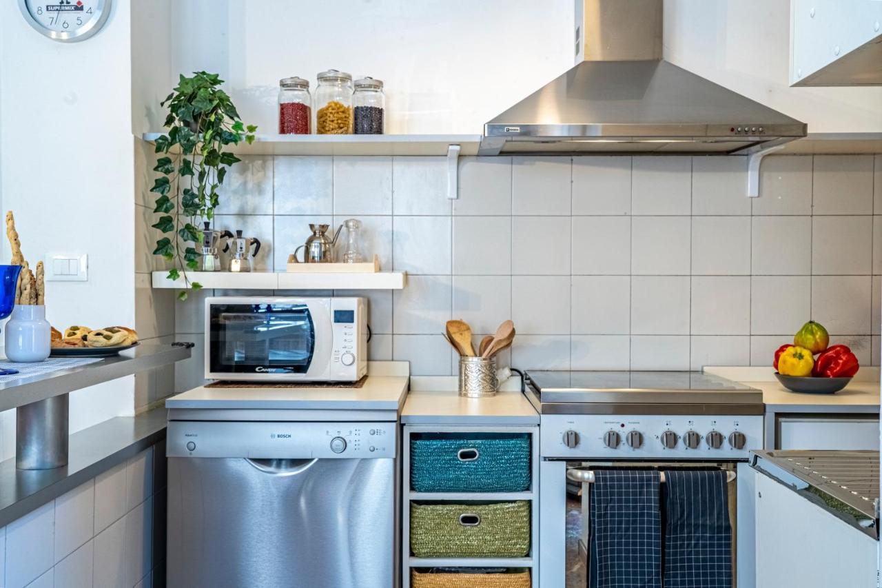 Cozy Roman Apartment With Parking 피렌체 외부 사진